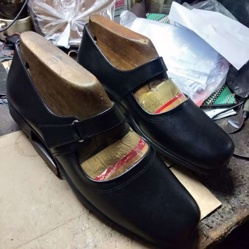 Custom Sepatu Pantofel Kulit Big Size