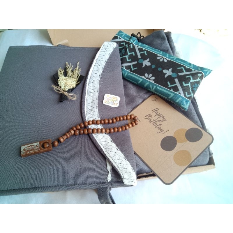 

BEST SELLER HAMPERS MUKENAH/ HAMPERS BOX/HAMPERS KADO ULANG TAHUN, WISUDA, ANNIVERSARY, WEDDING,