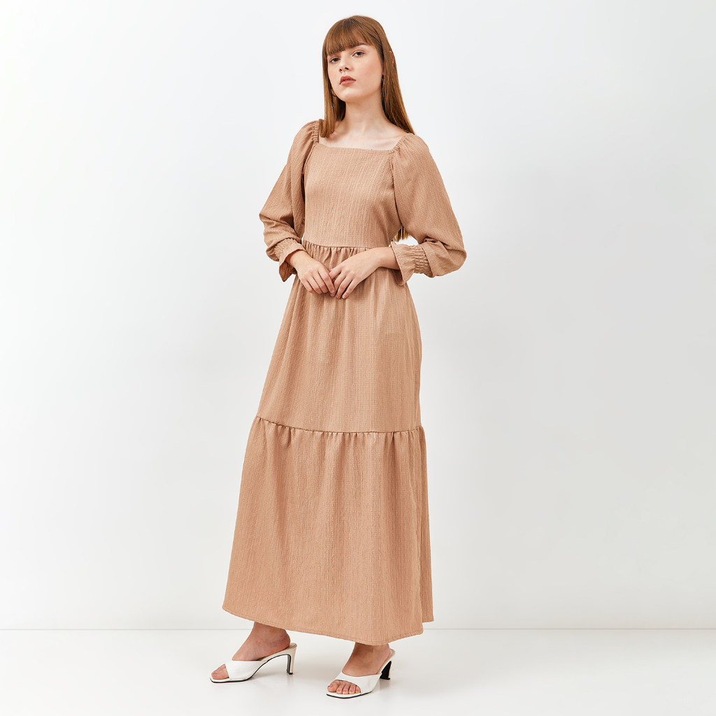 SIMPLICITY Square Neck Textured Maxi Dress - Khaki / Dress panjang maxi lebaran wanita 2024 kekinian