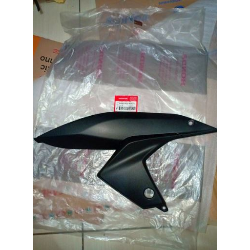 Cover R Body Lower Sambungan Body Kanan Revo X FI Injeksi 64560-K03-N30ZA original