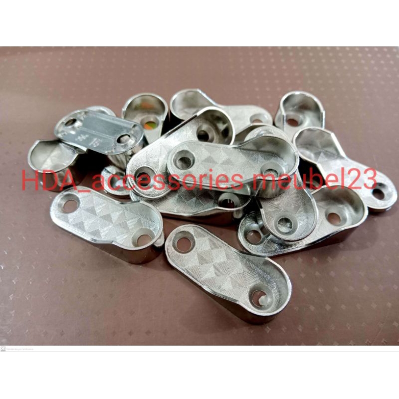 Kaki Pipa besi Oval Chrome