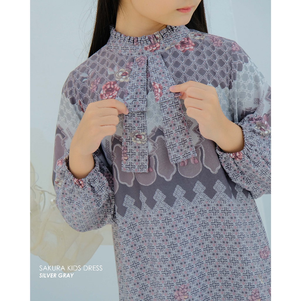 Mayoutfit Peony Set Series Silver Gray | Sarimbit Lebaran Baju Muslim Raya Keluarga-2