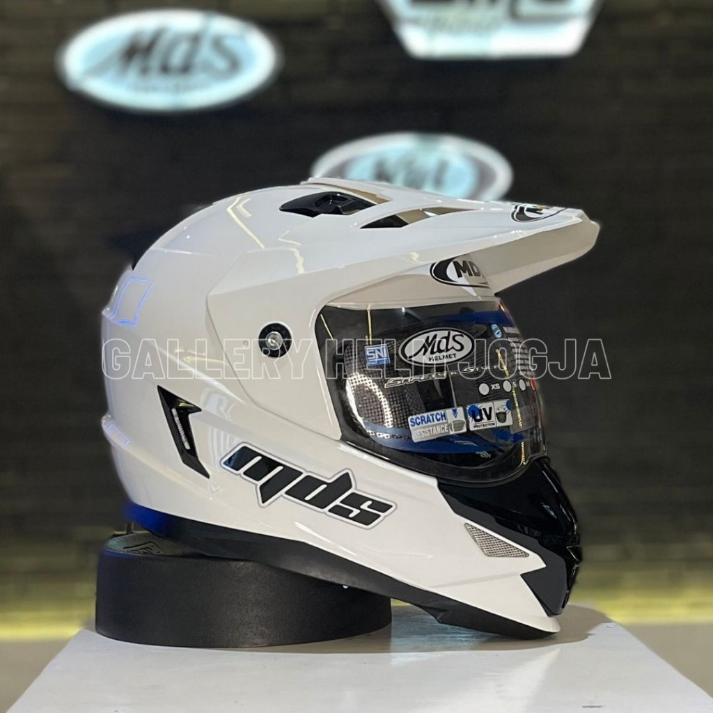 MDS Super Pro Solid White / Helm full Face / MDS full Face / helm mds / helm superpro / helm dewasa 
