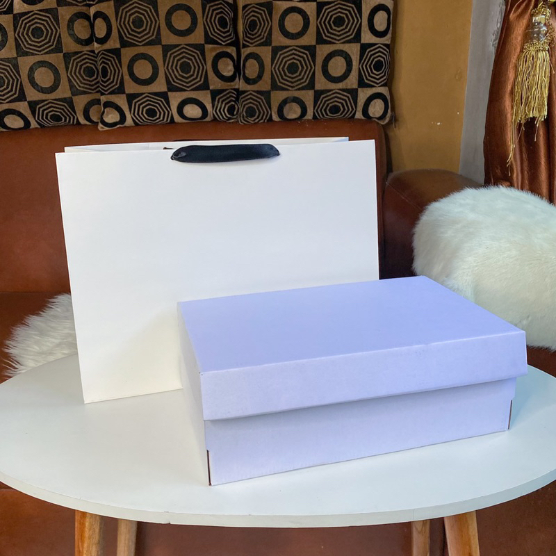

Paperbag dan Box Sepatu Putih Polos Paper Bag White Edition