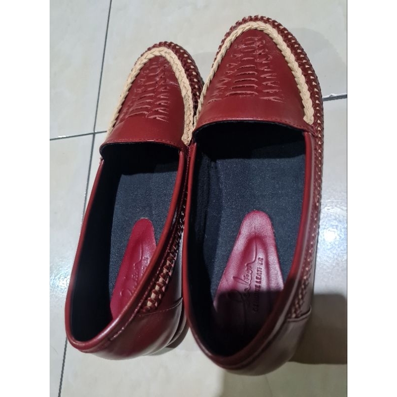 SEPATU KULIT WANITA/SEPATU SERLIUM/SEPATU KULIT SAPI ASLI/SEPATU BAGUS