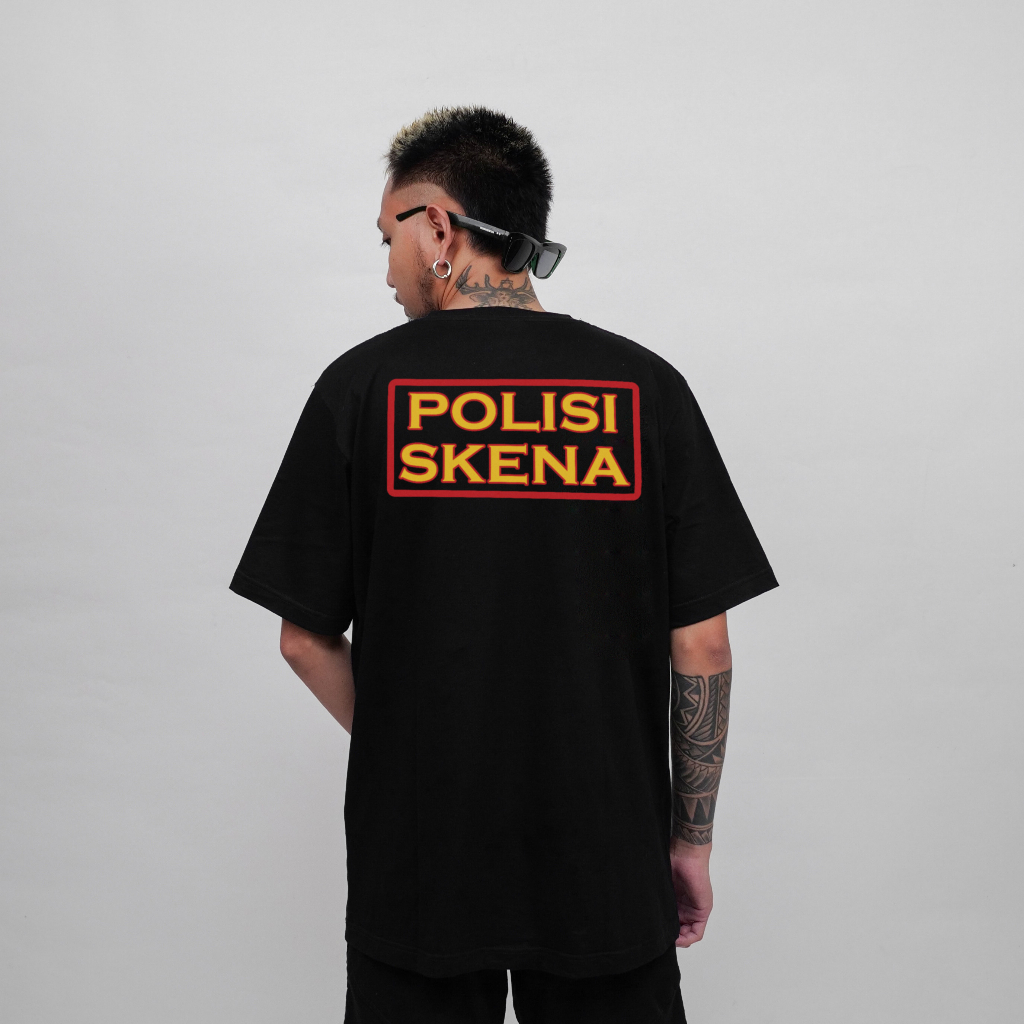 Kaos Distro Parodi Zerotwentytwo T-Shirt Polisi Skena Black | Baju Pria Parody Plesetan Band Gigs Festival Musik-3
