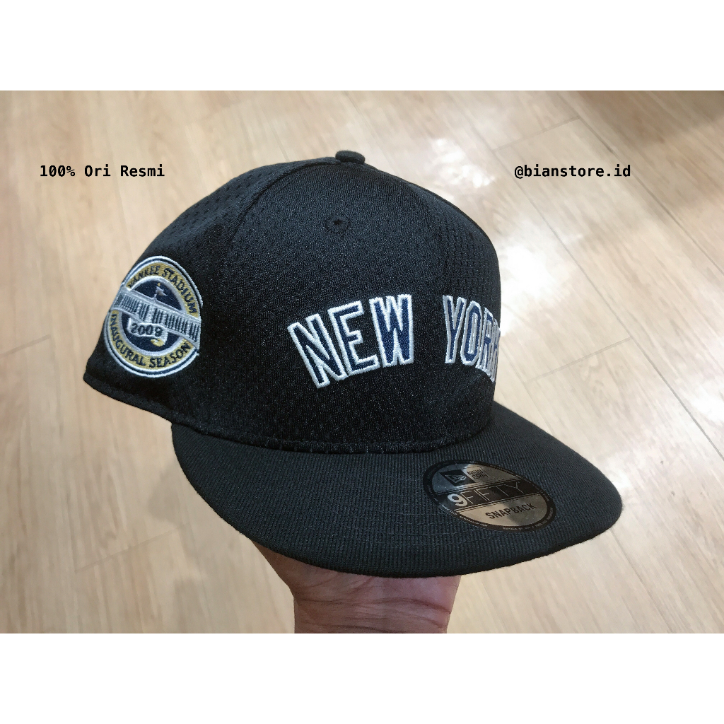 Topi New Era 9Fifty New York Yankees Yankee Stadium Inaugural Season Post-Up Pin Black/White Snapback 100% Original Resmi