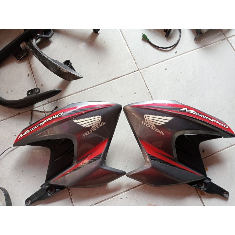 cover sayap tengki tangki MEGAPRO NEW FI ORI