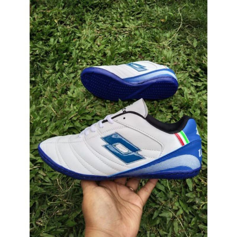 sepatu futsal lotto