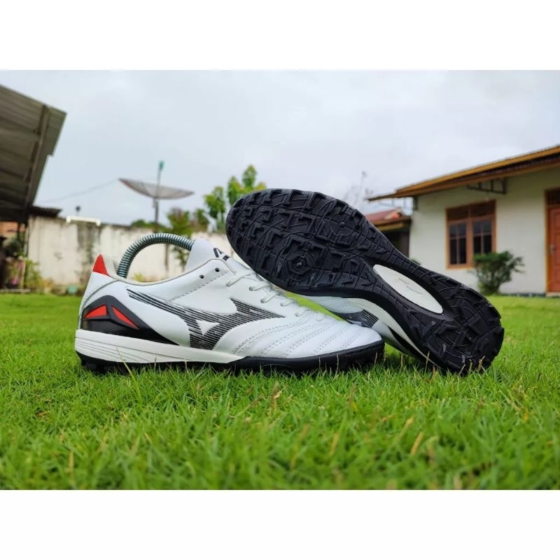 Sepatu Futsal Mizuno Morelia Neo 4 Pro Leather White Black TF ( TURF )