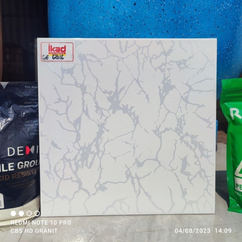 keramik lantai 30x30 kasar by ikad