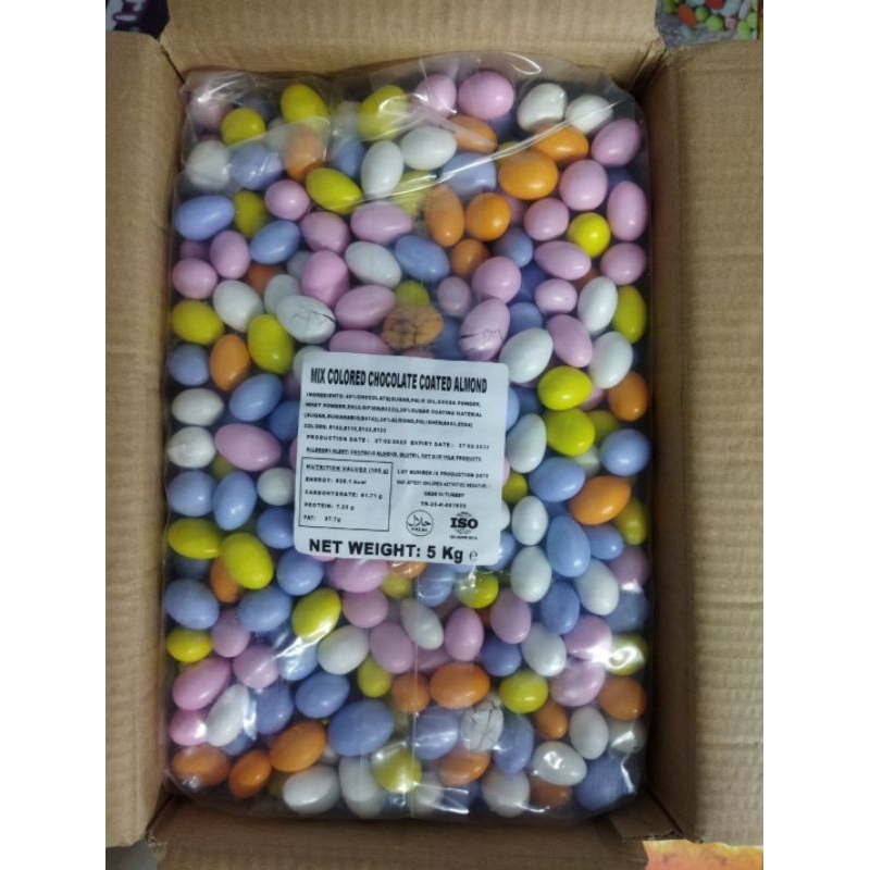 

Coklat isi kacang Almond leblebi