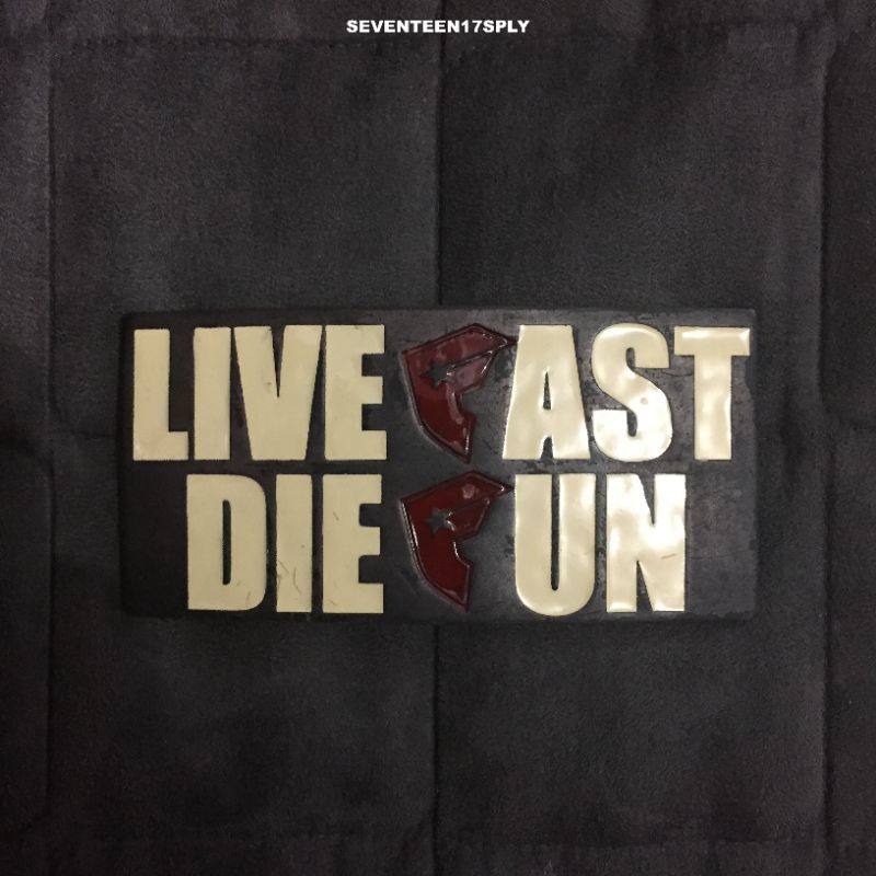 Buckle Famous Stars and Straps Original