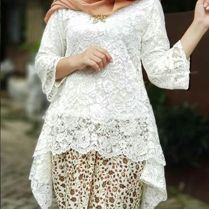 PROMO KEBAYA WANITA KEKINIAN/ATASAN KEBAYA BROKAT MODERN PESTA WARNA PUTIH / KEBAYA RINJANI BRUKAT J