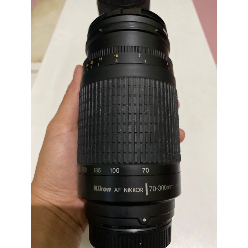 Lensa Nikon 70-300mm / lensa zoom