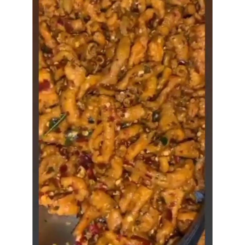 

usus kering Krispy pedas/original dengan bumbu rempah melimpah