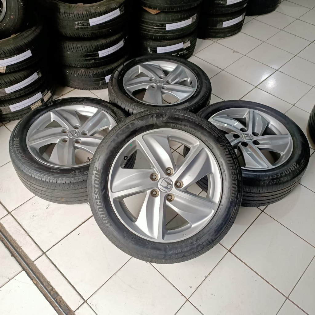 velg mobil second HRV ring 17 pcd 5x114,3 plus ban 215 55 r17