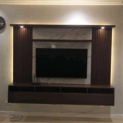 backdrop tv panel wpc lampu atas dan belakang