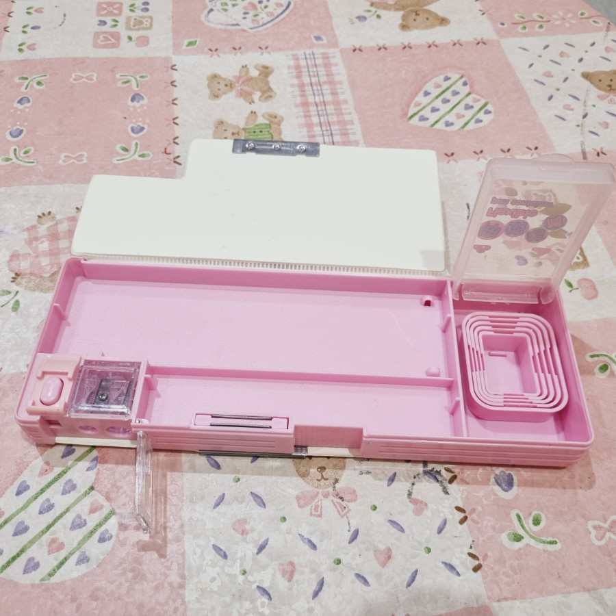 

KOTAK TEMPAT PENSIL ANAK SEKOLAH MULTIFUNGSI