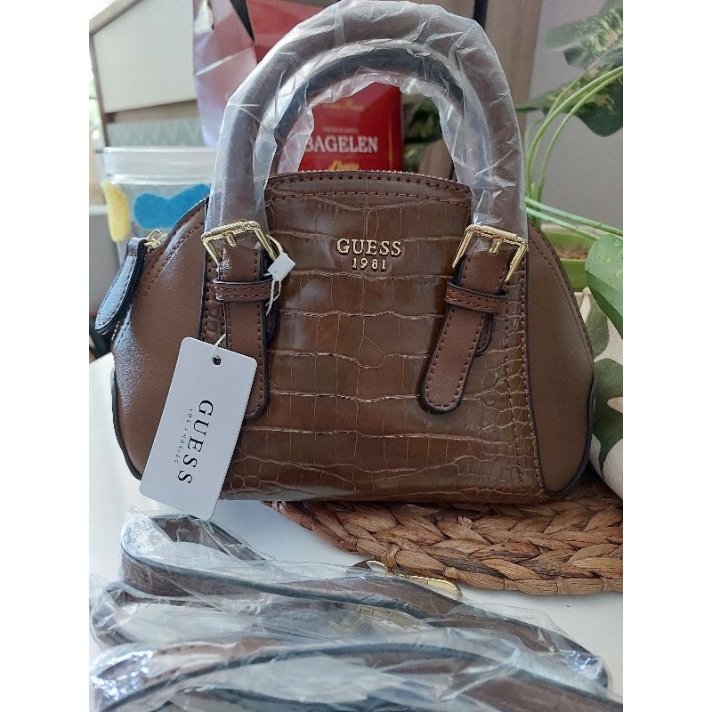 tas mini alma guess coklat