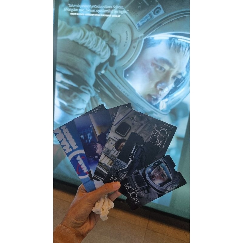 merchandise fanscreening The Moon CGV