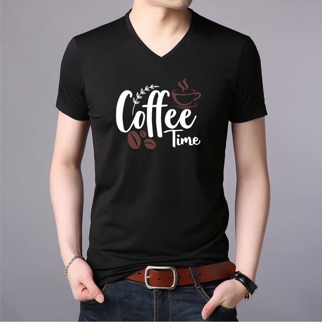 KAOS V-NECK PRIA / WANITA DISTRO GAMBAR COOFEE TIME SIMPLE BAJU DEWASA T-SHIRT BASIC | KAOS OOTD TRE