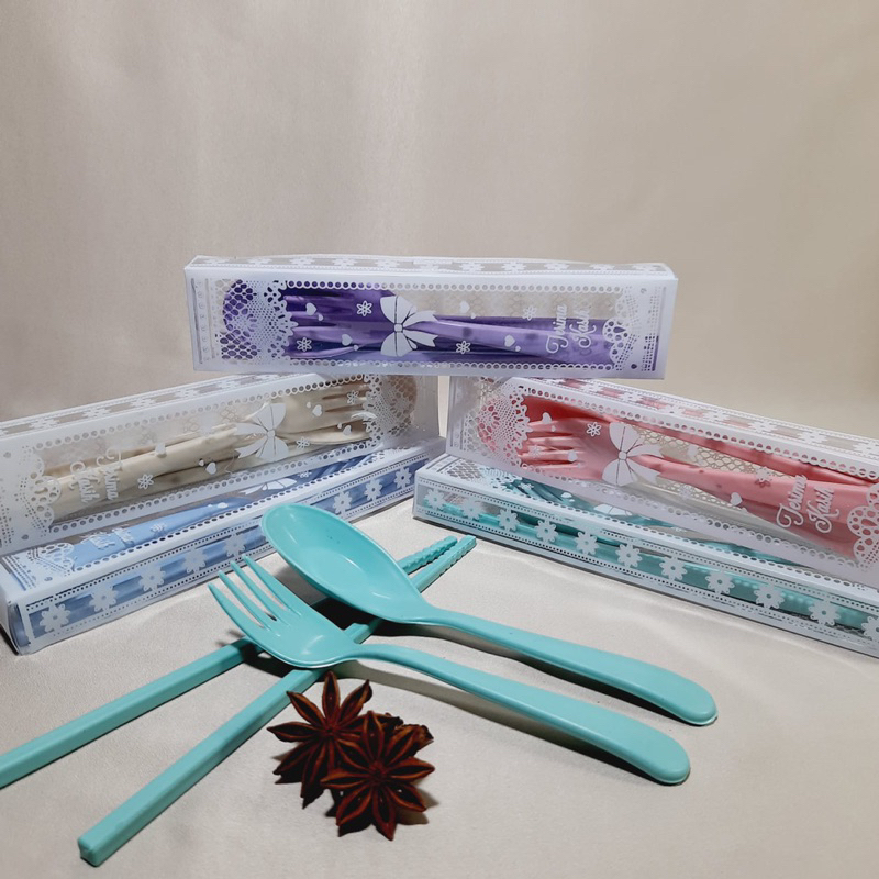 souvenir set alat makan murah kemasan Mika & Box isi 50 Pcs
