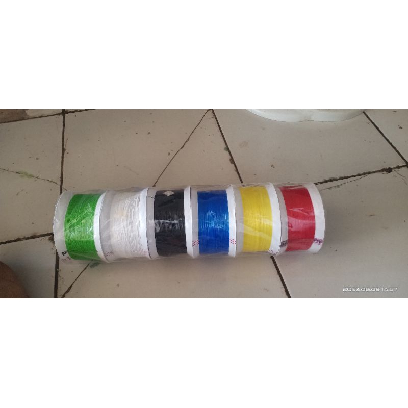 knur platik layangan 1pack