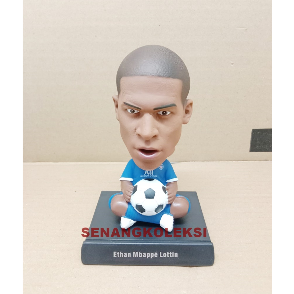 Pajangan Dashboard mobil Figure Pemain Bola Ethan Mbappe Lottin