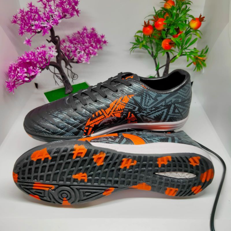 sepatu futsal Ortuseight volt  Batik bonus kaos kaki + tas,