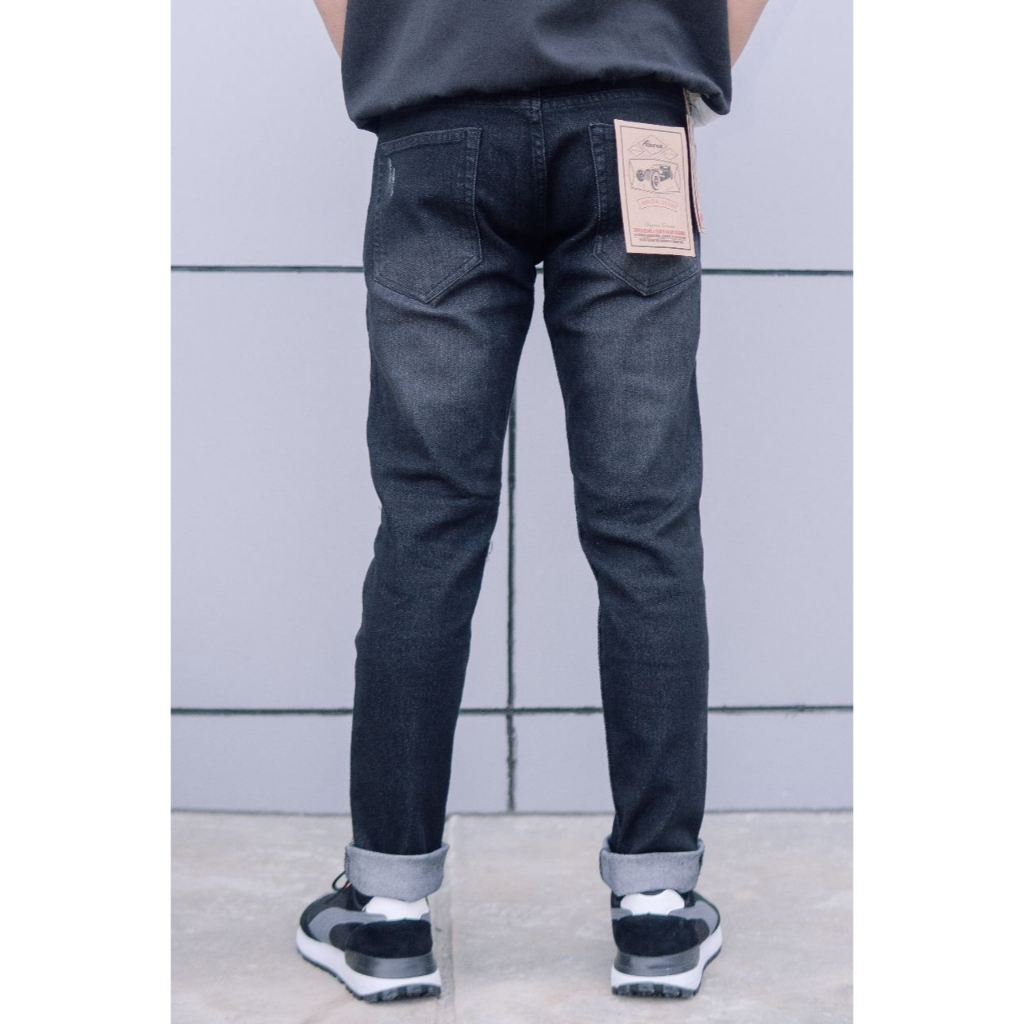 CELANA JEANS SOBEK PRIA HITAM CELANA JEANS DENIM SOBEK PRIA HITAM CELANA SOBEK JEANS PRIA