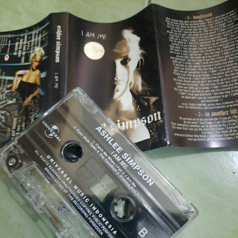 kaset pita ashlee simpson