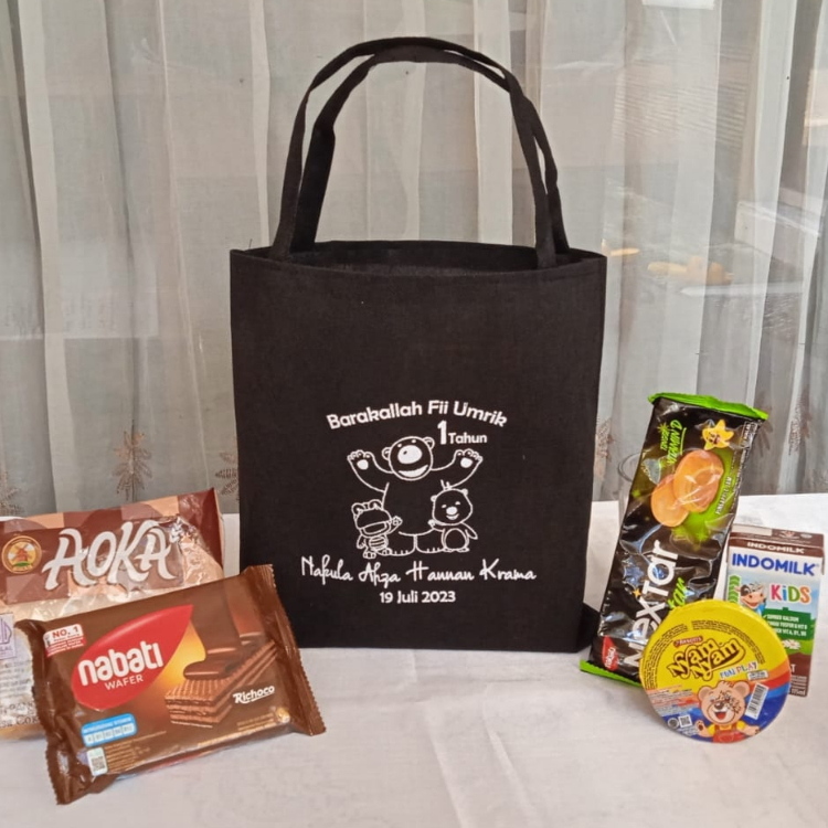 

INDI ADV | GoodyBag Ultah Gratis Sablon ukuran 25x33 cm TEBAL