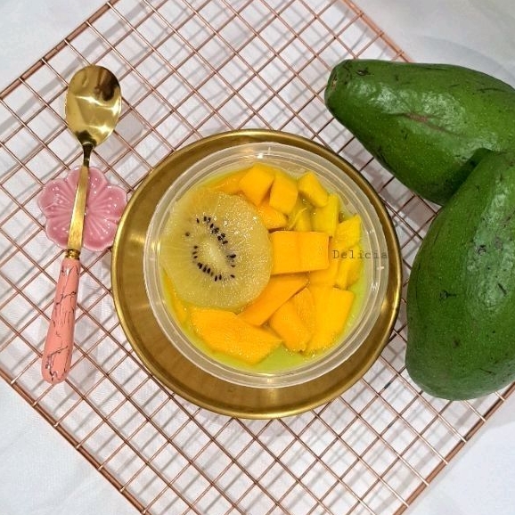 

Avocado Kiwi Mangga Chia Seed Pudding / pudding sehat sarapan sehat / diet keto