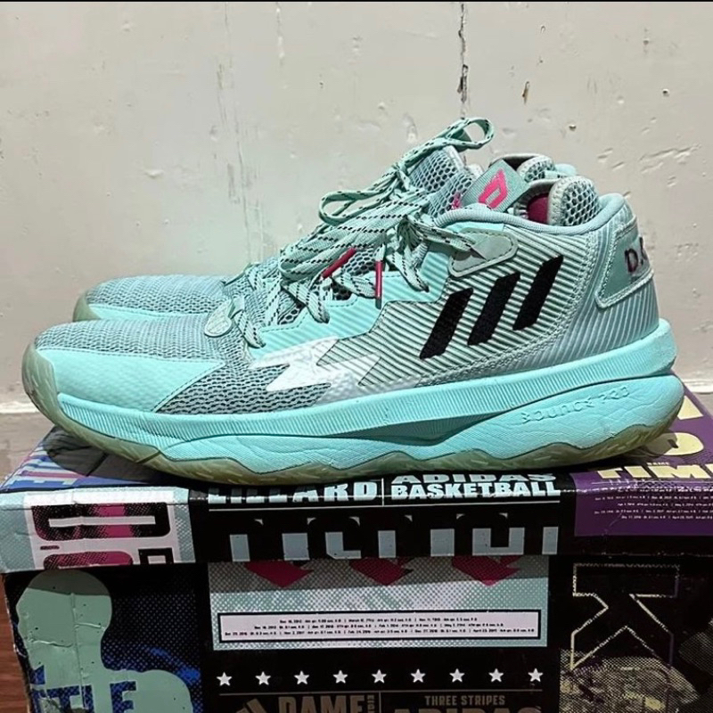 Adidas Dame 8