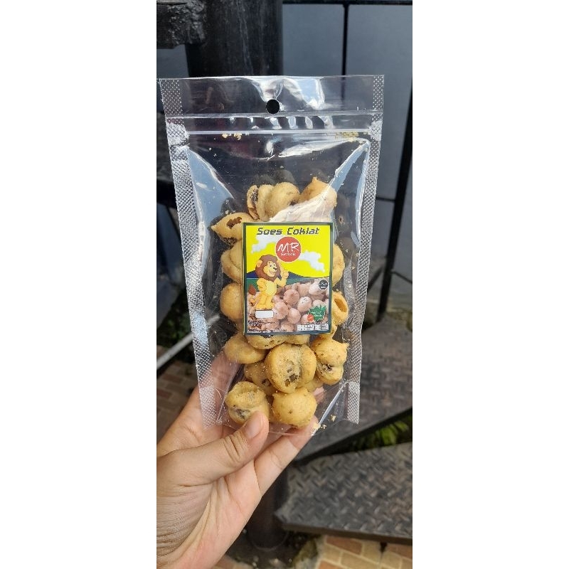 

Soes cokelat COKELATNYA TIDAK PELIT