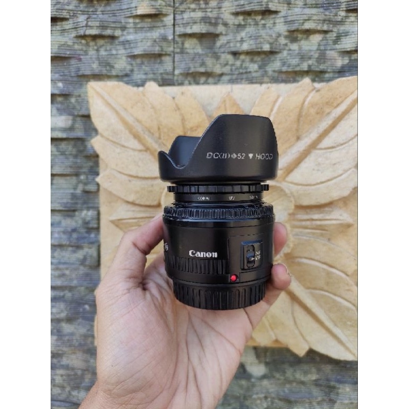 Ready Second Lensa Fix canon 50mm F1.8 Bonus Hood