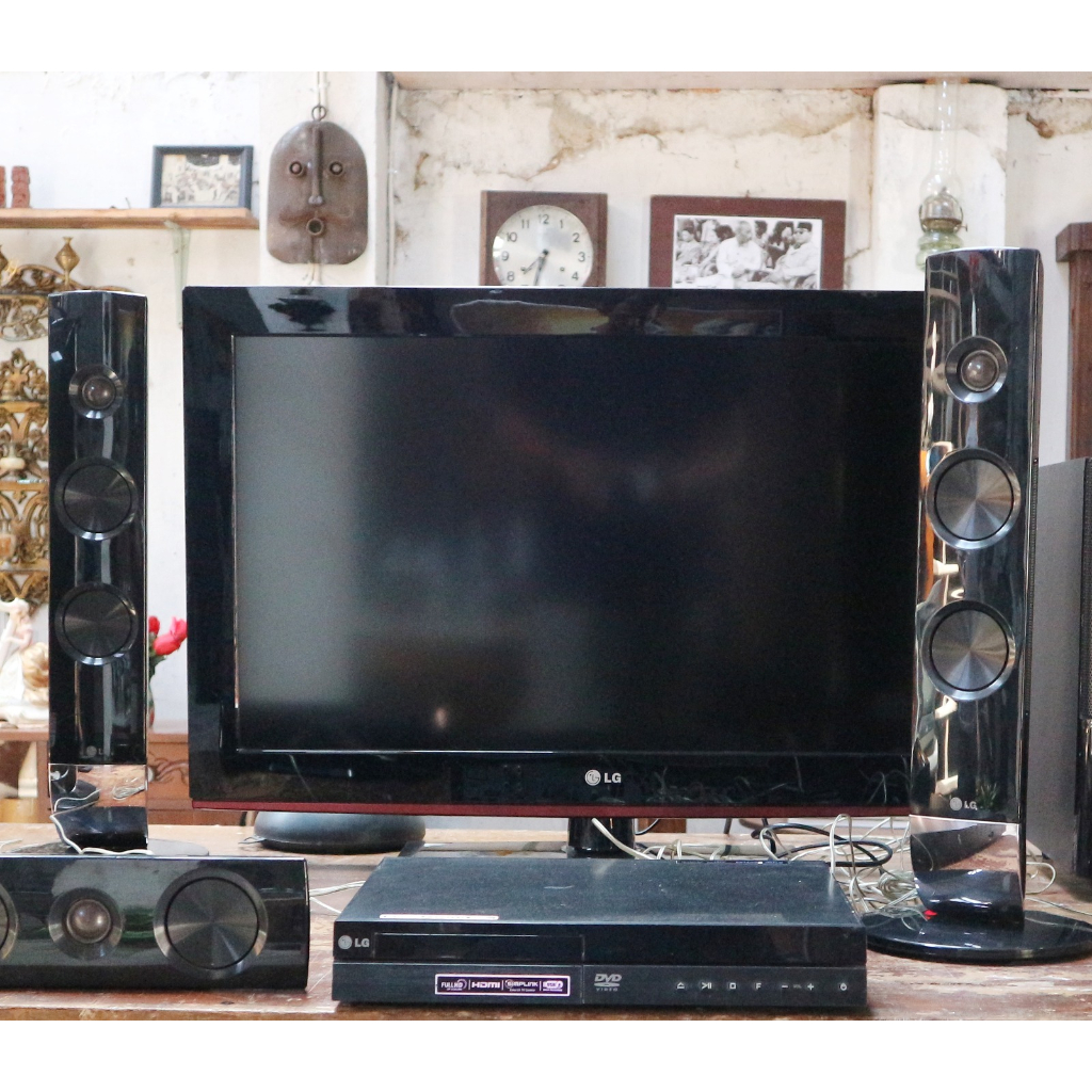 TV LG 32LD330/Televisi LG 32 Inch/Home Theatre/DVD