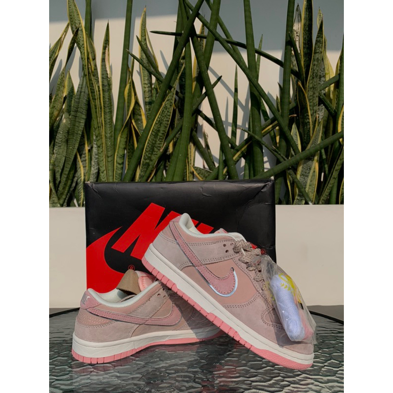 OTOMO KATSUHIRO X SB DUNK LOW STEAMBOY OST PINK/WHITE 36