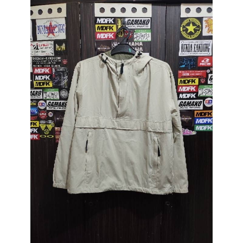 Jaket cagoule uniqlo
