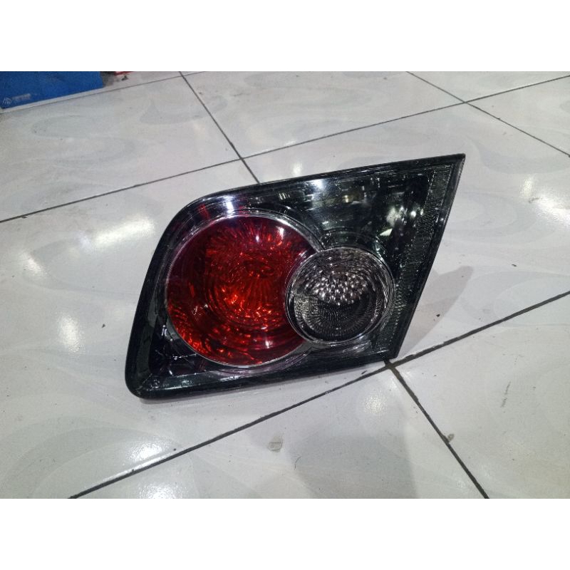 lampu belakang Mazda 6 hatcback. lampu body mazda 6 hatchback kanan
