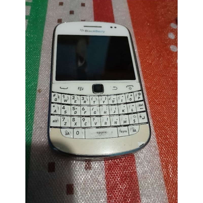 blackberry bold 9900 atau dakota normal baterai ga ada