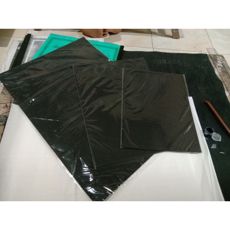 

Kertas Pelangi Warna Minimalis UK 8K (26x36 cm)