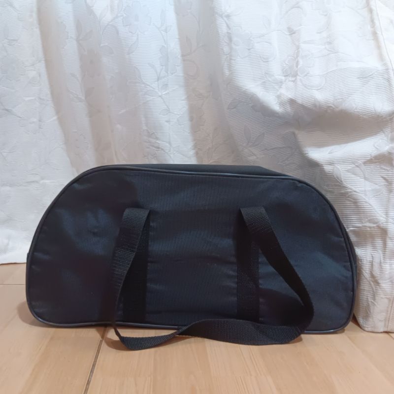 tas sport hitam preloved thrift