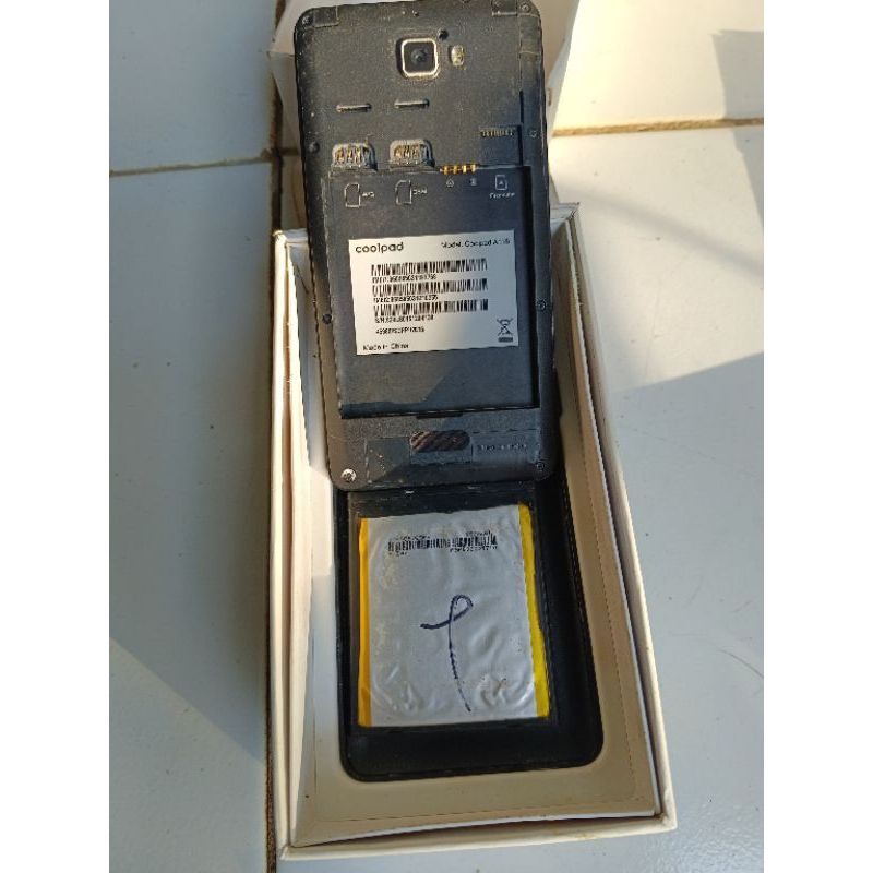 Handphone Android Coolpad A8 Mati Layar, mesin Bagus