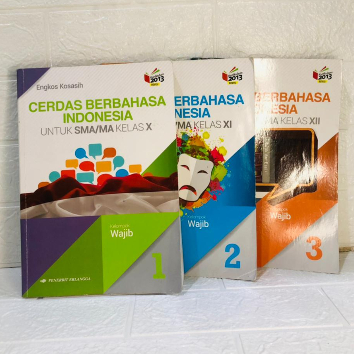 

BI SMA Kelas 10 11 12 Cerdas Berbahasa Indonesia | Ratna Hapsari | Kurikulum 13 Revisi