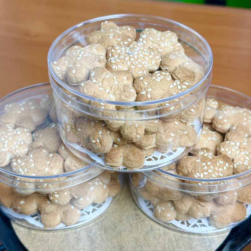 

DM - Kue Bangkit Bunga Toples Ukuran 250gram Kue Rintak