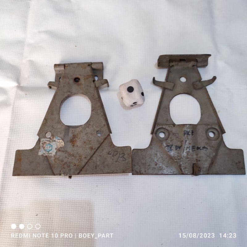 Engsel jok sadel vespa px 150 exclusive original nos