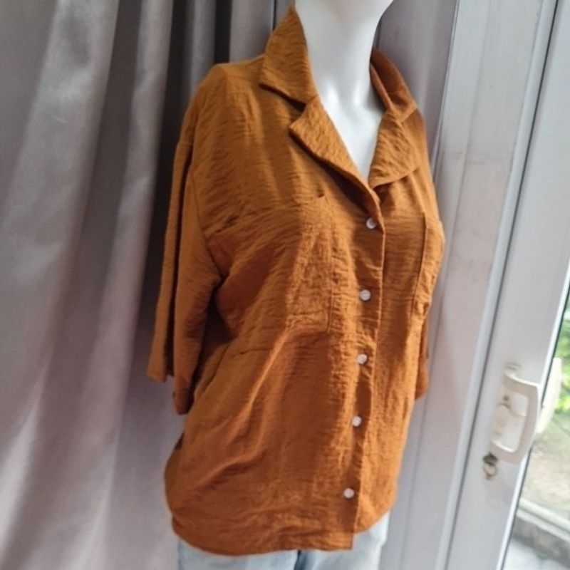 Kemeja wanita merk SEMINGGU LP100 P60 crinkle brown preloved