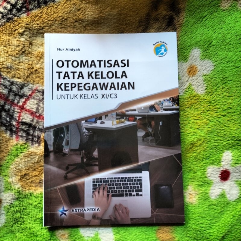 ORIGINAL BUKU OTOMATISASI TATA KELOLA KEPEGAWAIAN PEGAWAI KELAS 11 C3 SMK